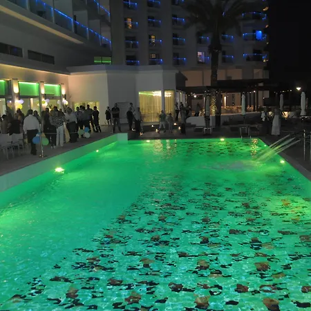 Vassos Nissi & Hotel Ayia Napa