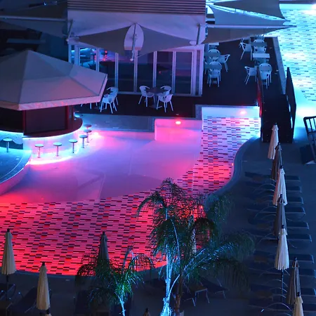 Vassos Nissi & Hotel Ayia Napa
